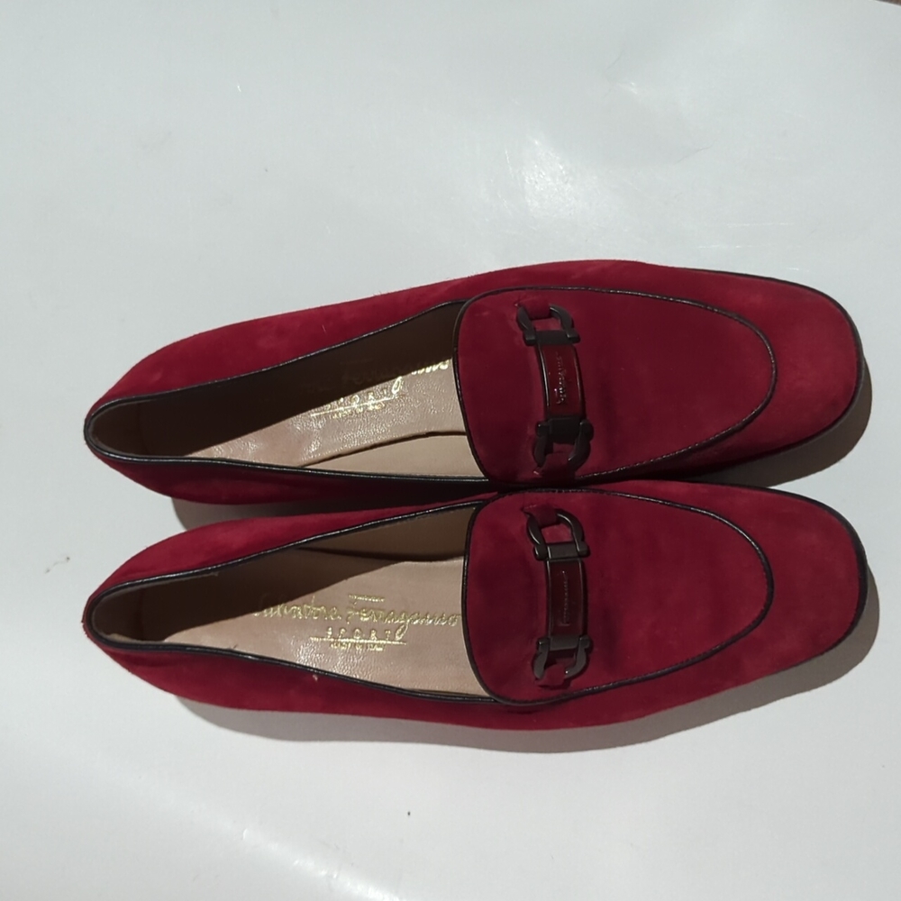 Salvatore Ferragamo red suede driving loafers - Picture 4 of 10